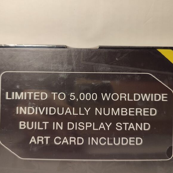 Batman Limited Edition Batarang Official DC Comics Collectible Figurine - Picture 2 of 4